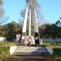 Фото из Кладбище «Братская могила 170 бойцов революционных частей Никольск-Уссурийского гарнизона»